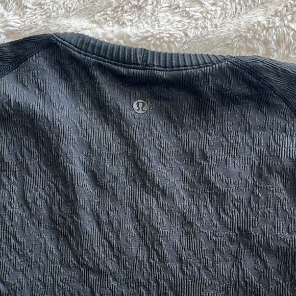 Black Lululemon Long Sleeve Size 8 - Picture 2 of 2